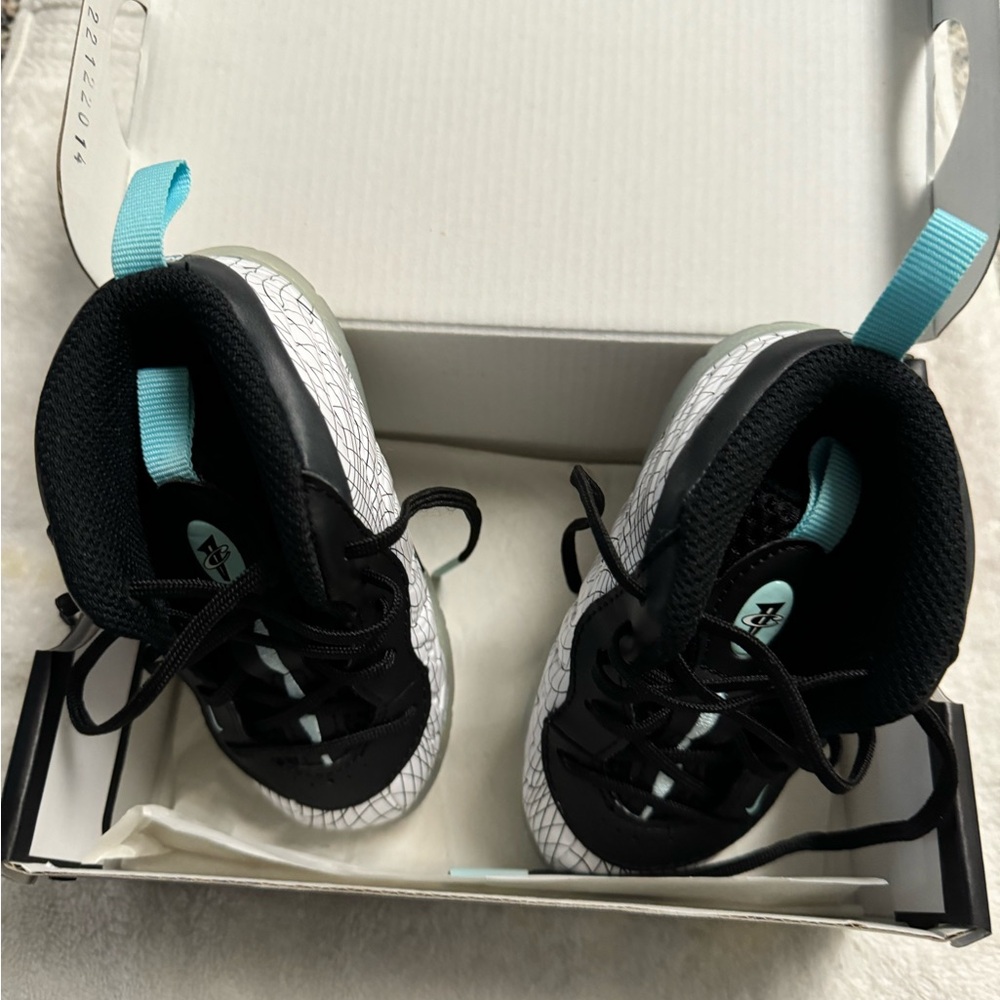 Toddler Nike little Posite one size 6